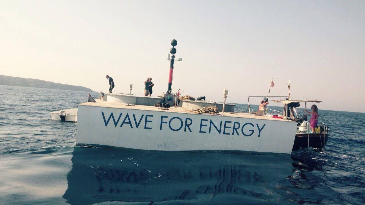 Energia dalle onde del mare: la costa della Sardegna è l’ideale 