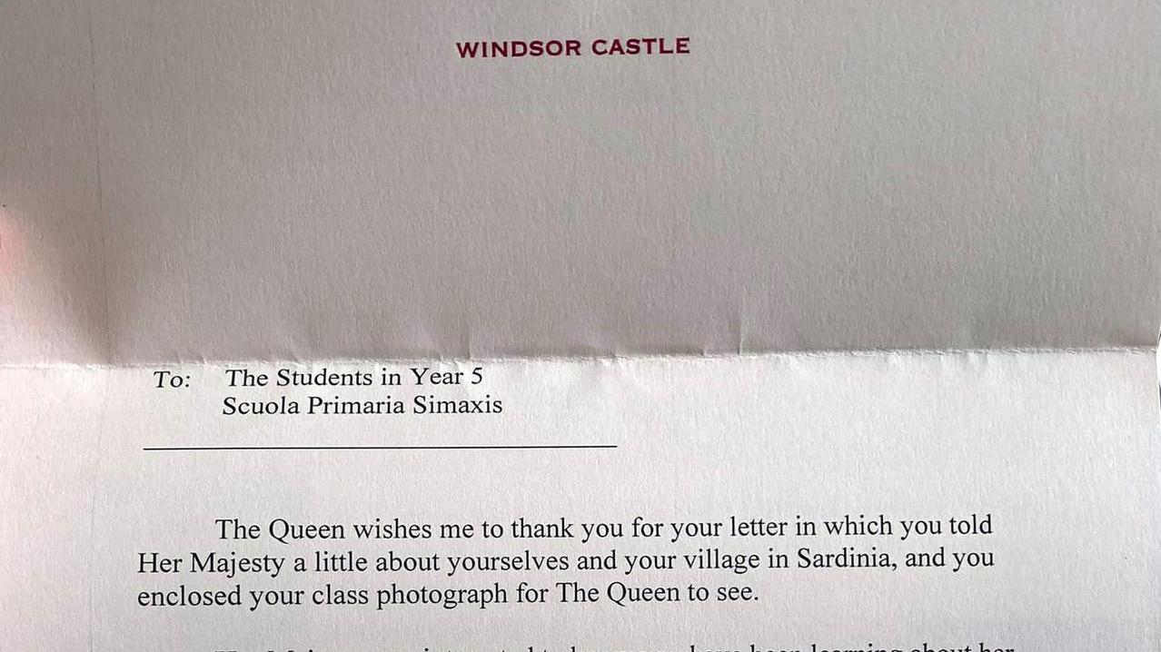 La Regina Elisabetta scrive ai bimbi di Simaxis 