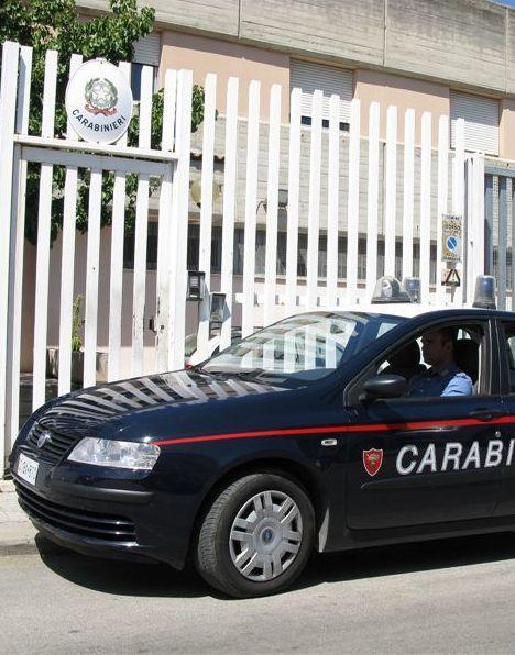 Minacce con un coltello a bordo del treno: 2 arresti 