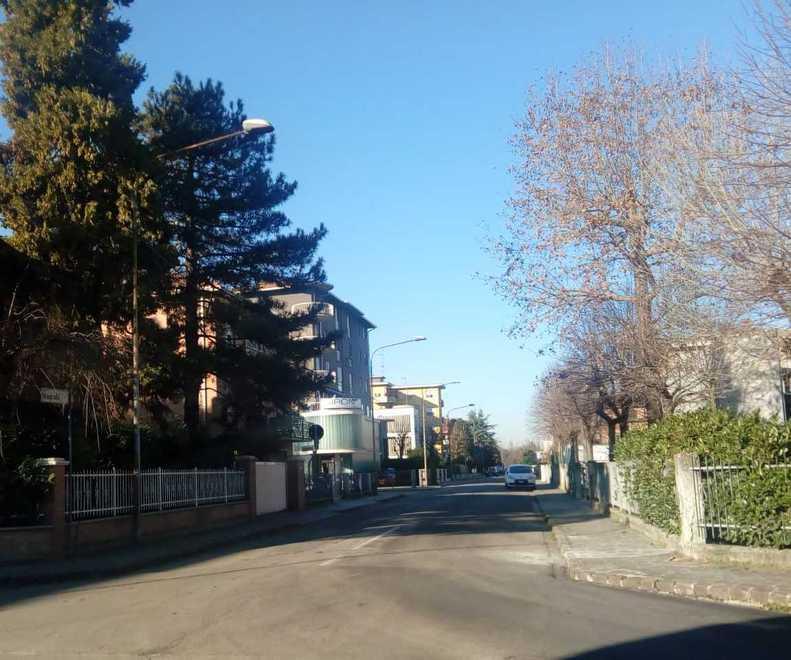 Carpi. Residenti minacciati dal ladro sul balcone «Zitti o vi accoltello» 