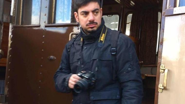 Muore per un malore a 39 anni meccanico e padre di due bimbi