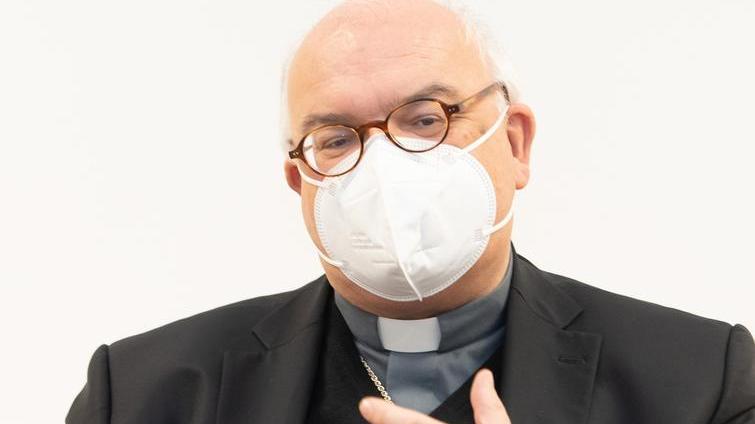 Ferrara, ai sacerdoti no-vax limitate le attività. Perego: «Non possiamo costringerli»