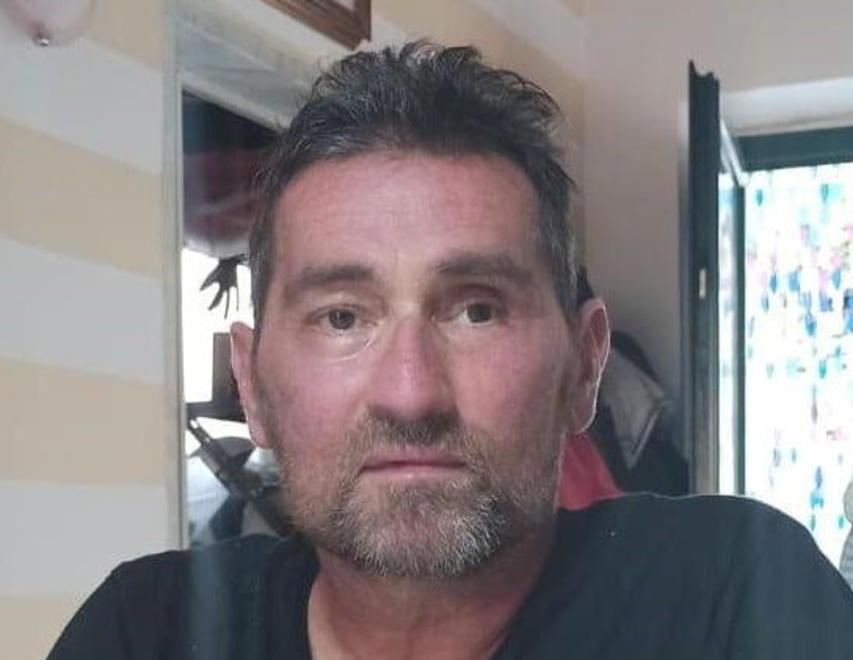 Addio Alessandro, una vita tra calcio e famiglia. La malattia, la lotta e la morte a 52 anni  