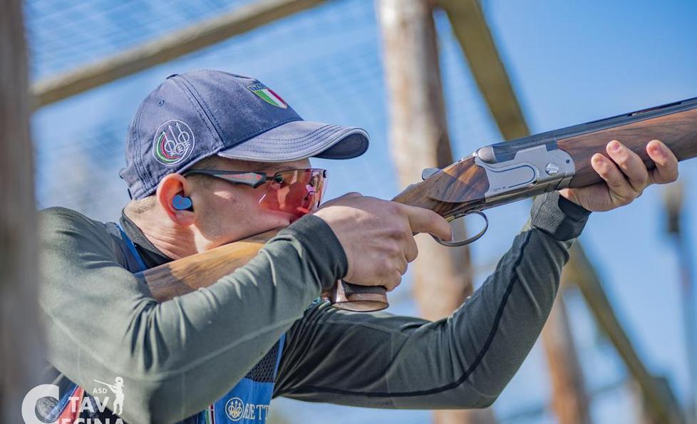 Campione di tiro a volo morto a caccia, ci sono 8 indagati. La famiglia: "Chiarezza su soccorsi e cure"