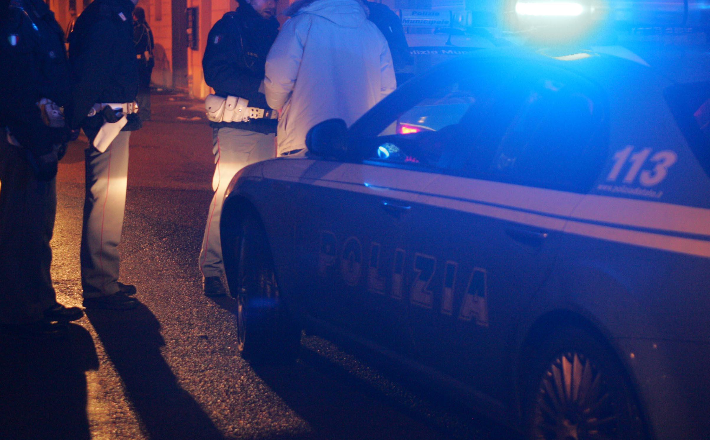 Reggio Emilia, giravano su un'auto rubata: due giovani denunciati 