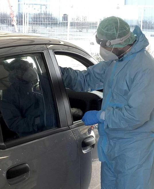 Un nuovo drive through a Navacchio nella piazza del mercato 