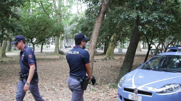 Spaccio nella pineta di Ponente a Viareggio: arrestato un venticinquenne
