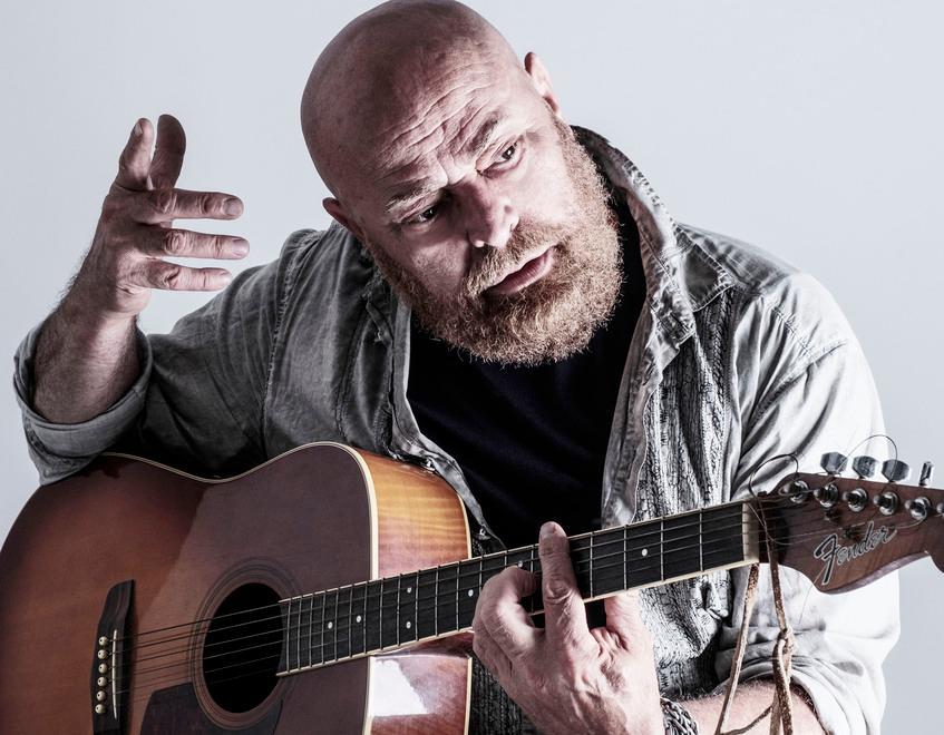 È finita l’avventura tv per Lalo Cibelli: «Ora penso all’album il mio “Alibi perfetto”» 