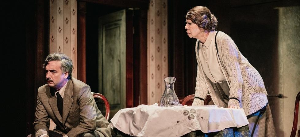 Quell’omaggio a De Filippo che fa riassaporare il piacere di andare a teatro 