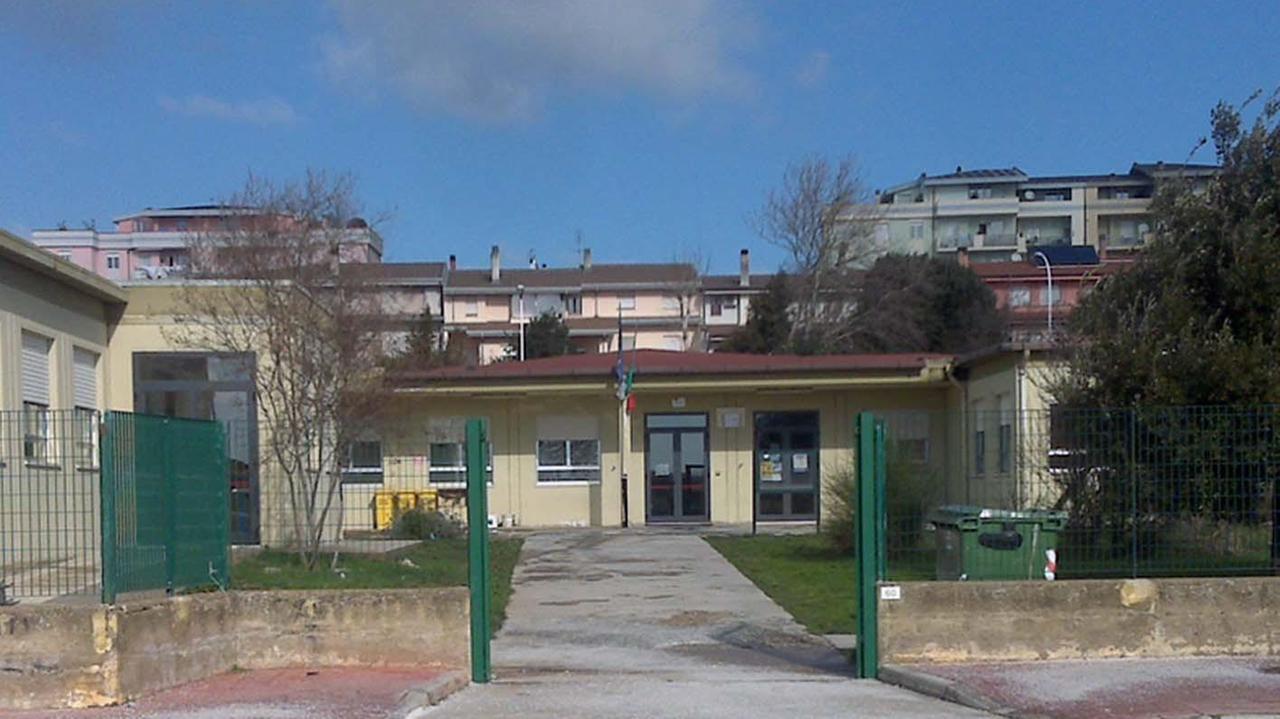 Riaprono le scuole ma non la mensa