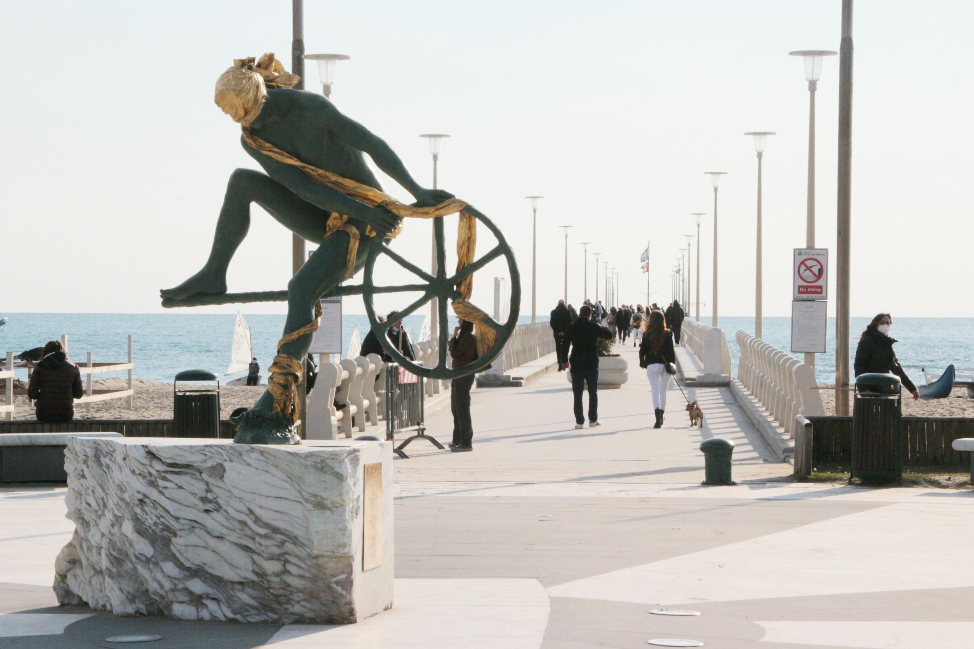 Pontile di Forte dei Marmi, slitta al 2024 la fine dei lavori: ecco perché  