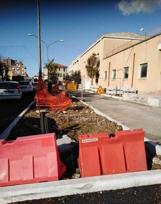 L’azienda Furrer dona le marmette per i marciapiedi