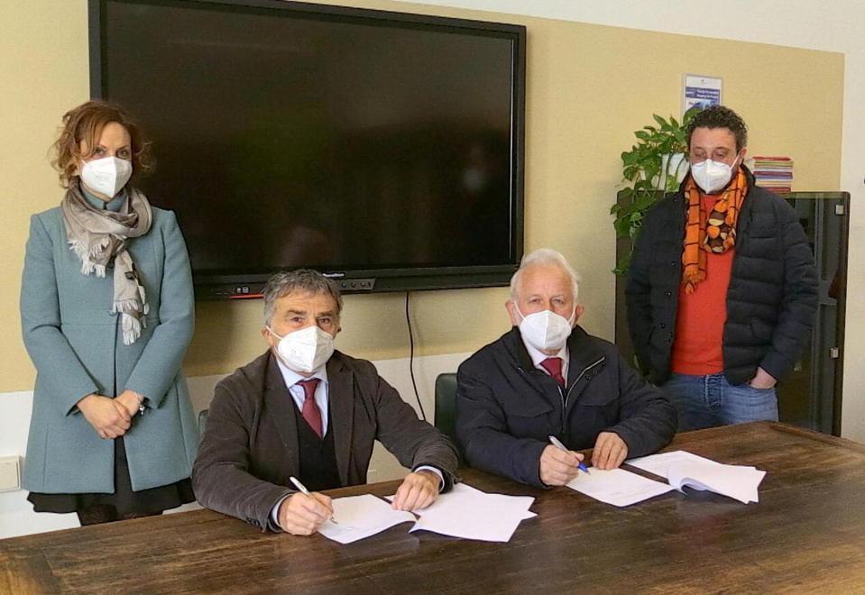 Premi agli studenti del “Simoni” con le borse di studio 