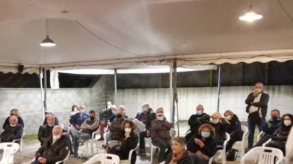 Disservizi senza fine nel paese orfano del medico di famiglia «Vogliamo risposte»