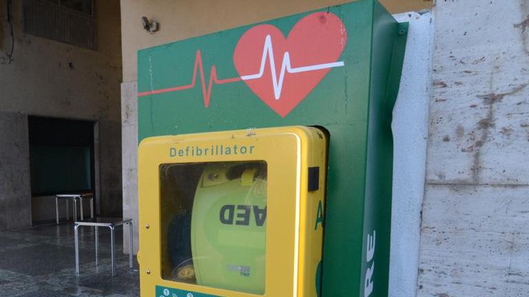 I defibrillatori saranno riparati o sostituiti