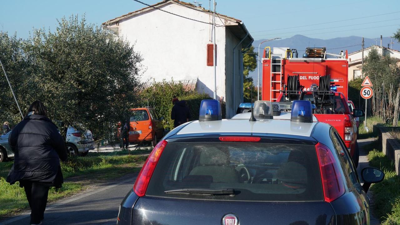 L'intervento dei soccorritori (Foto Franco Silvi)