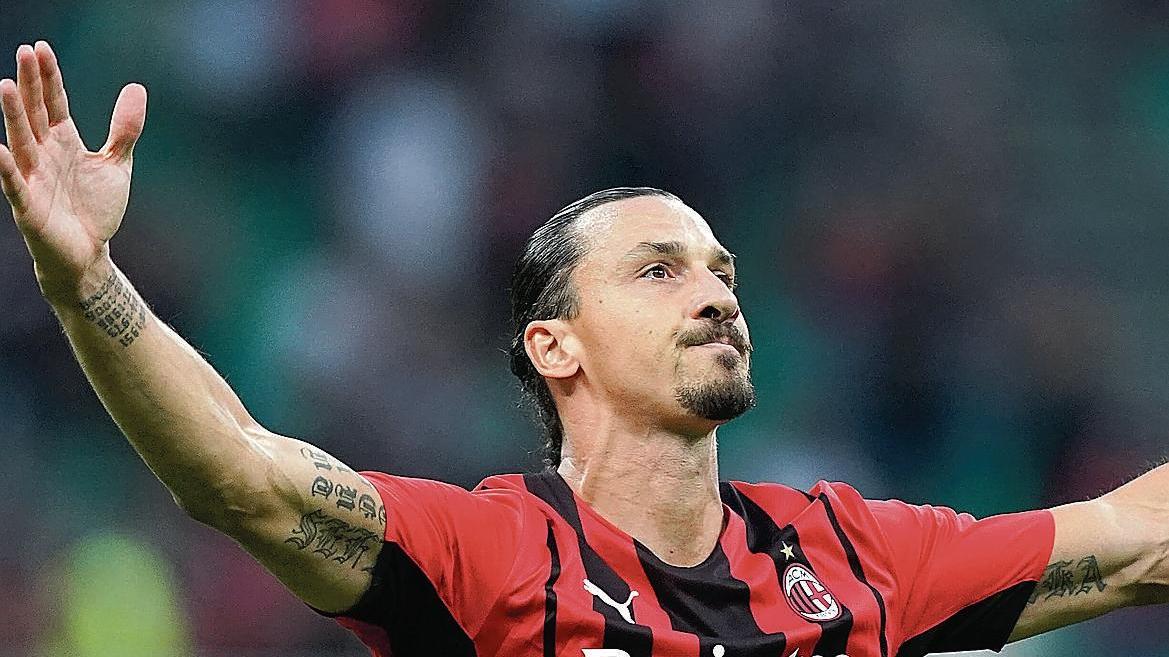 Milan, davanti c'è Ibra. Il Napoli ritrova Osimhen