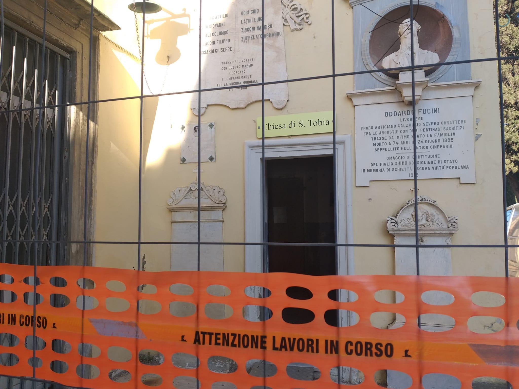 La chiesa di San Tobia chiusa per lavori