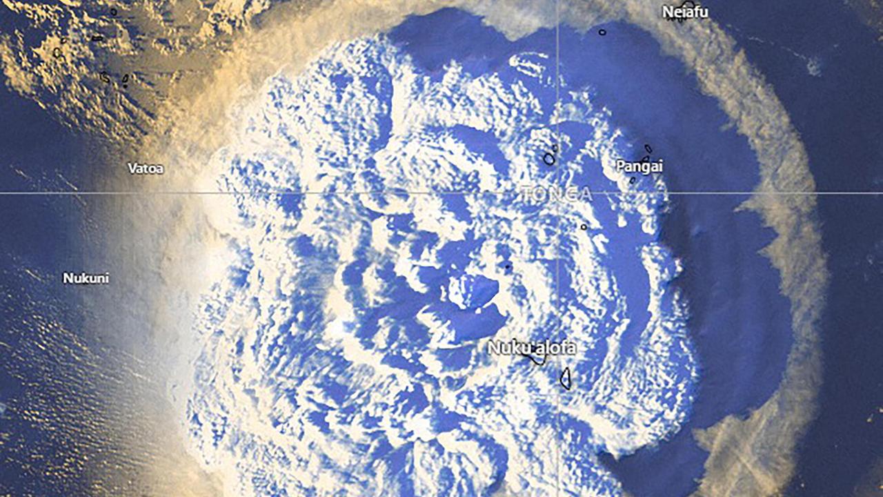 L'affascinante immagine satellitare dell'esplosione del vulcano a Tonga