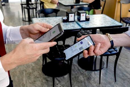 Covid, per bar e ristoranti è un nuovo lockdown: persi 30mila posti 