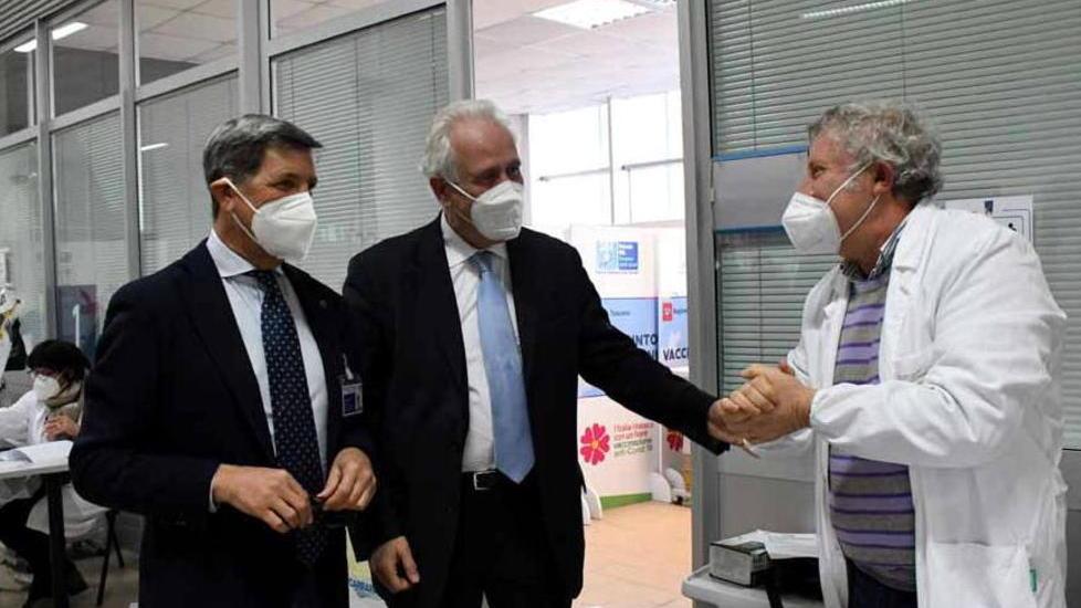 Giani visita CarraraFiere dopo il “varo” di Aulla