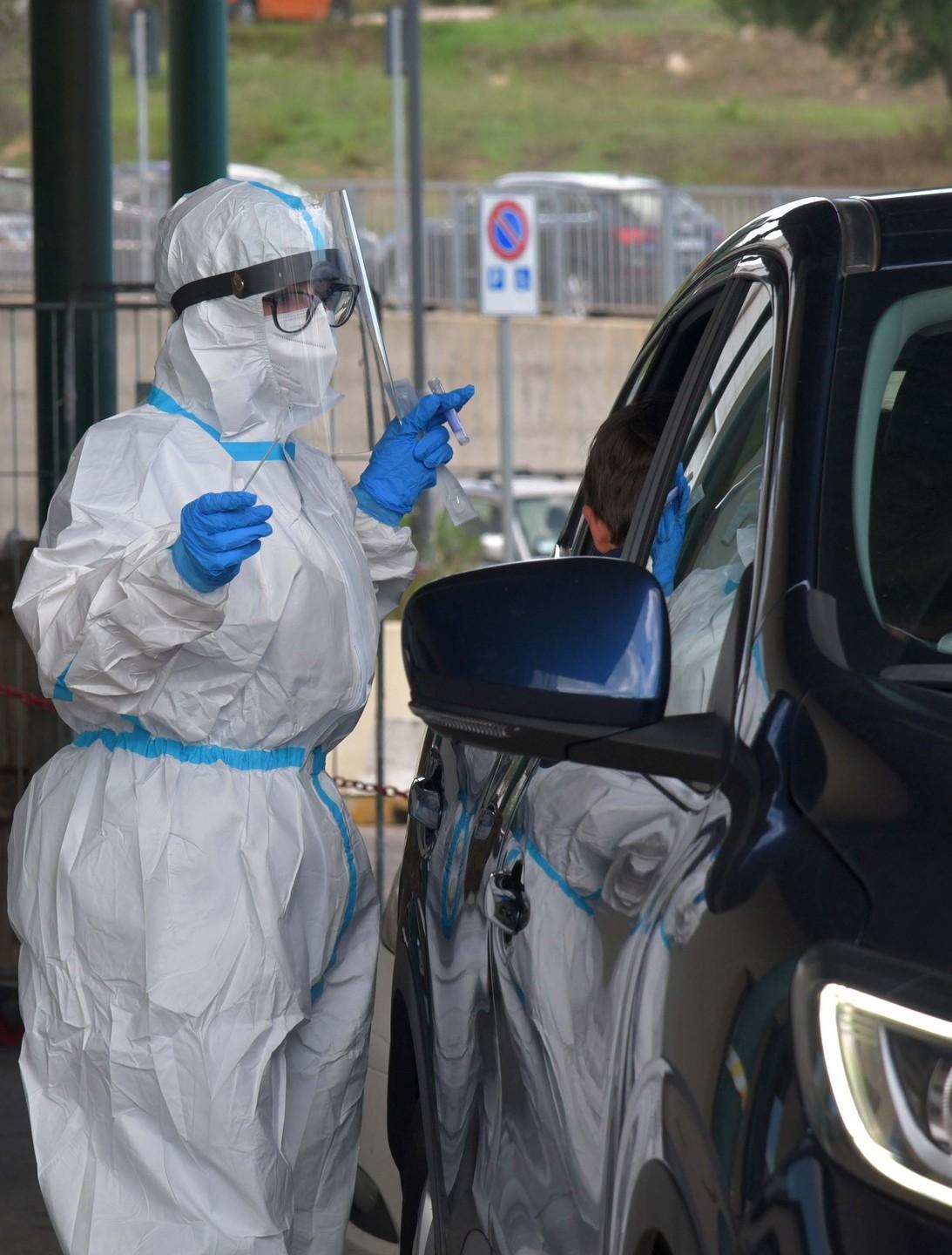 Più di mille tamponi in quindici giorni 