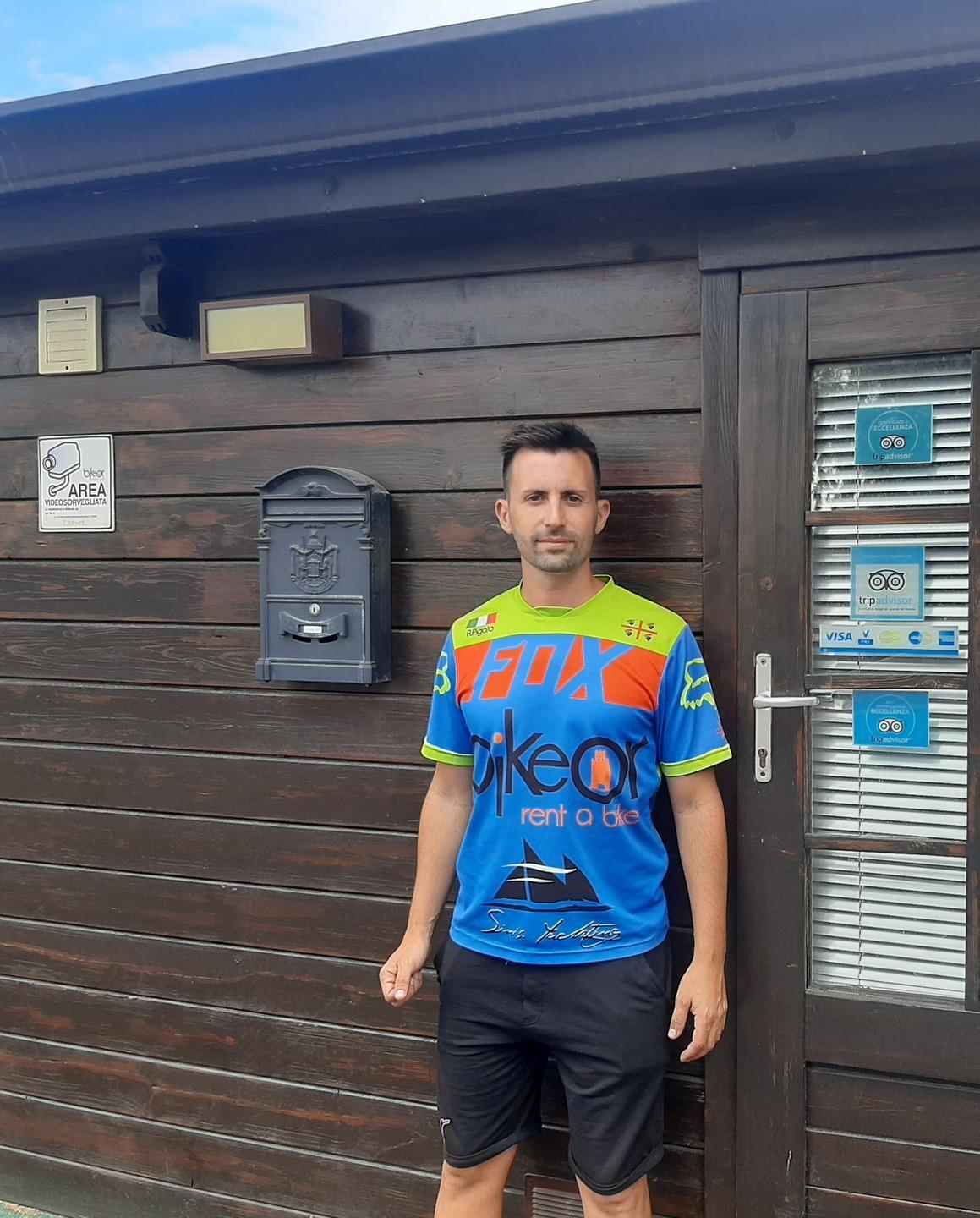 «Chiudo per colpa di una rotatoria» 