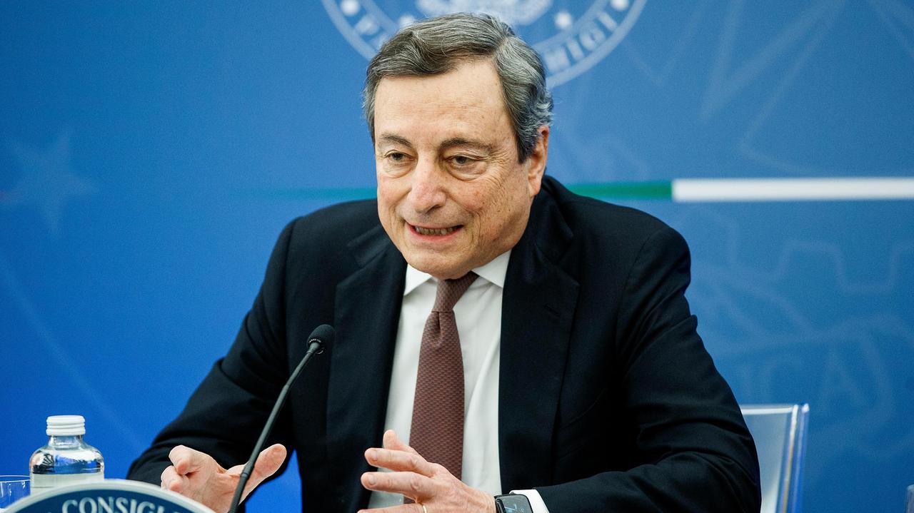 Draghi al Colle, la via stretta per il governo