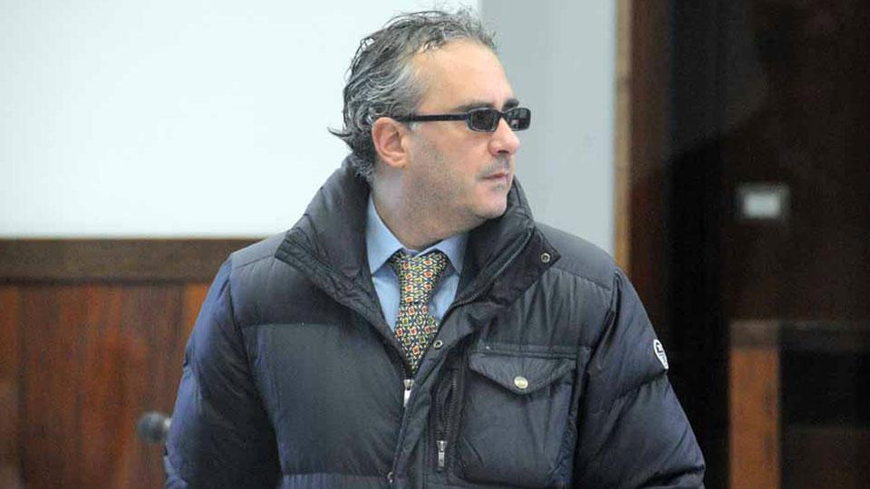 Michele Vatteroni all’arrivo in tribunale (foto d’archivio)
