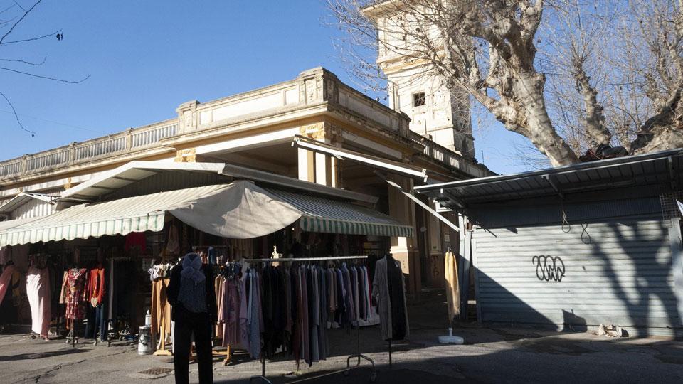 Il Piazzone, uno dei luoghi storici del commercio viareggino che da tempo attende una profonda ristrutturazione (Foto Paglianti)