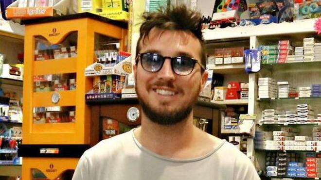 Davide Matteini oggi: da calciatore a titolare di una tabaccheria a Livorno; sempre col sorriso sul volto