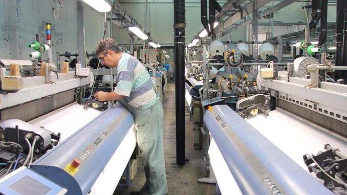 Laboratori e corsi: il tessile guarda ai giovani