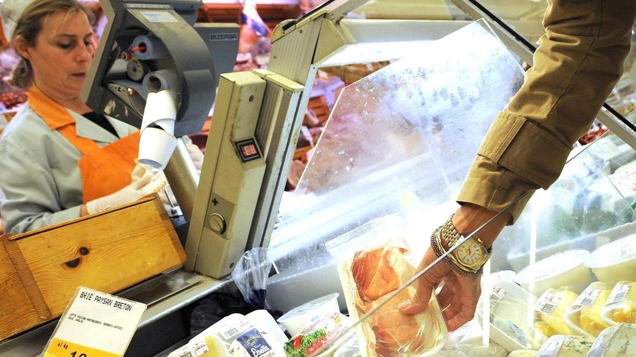 Consumatori sotto assedio: nei market è aumentato tutto