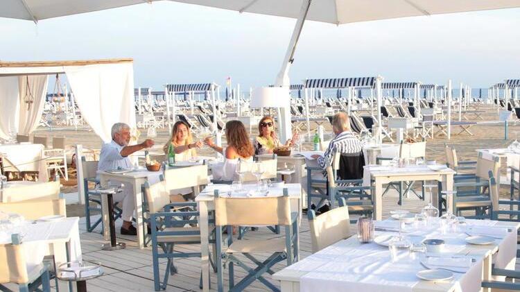 Pizzaioli, hostess e pasticcieri stagionali, Maitò ne cerca 25