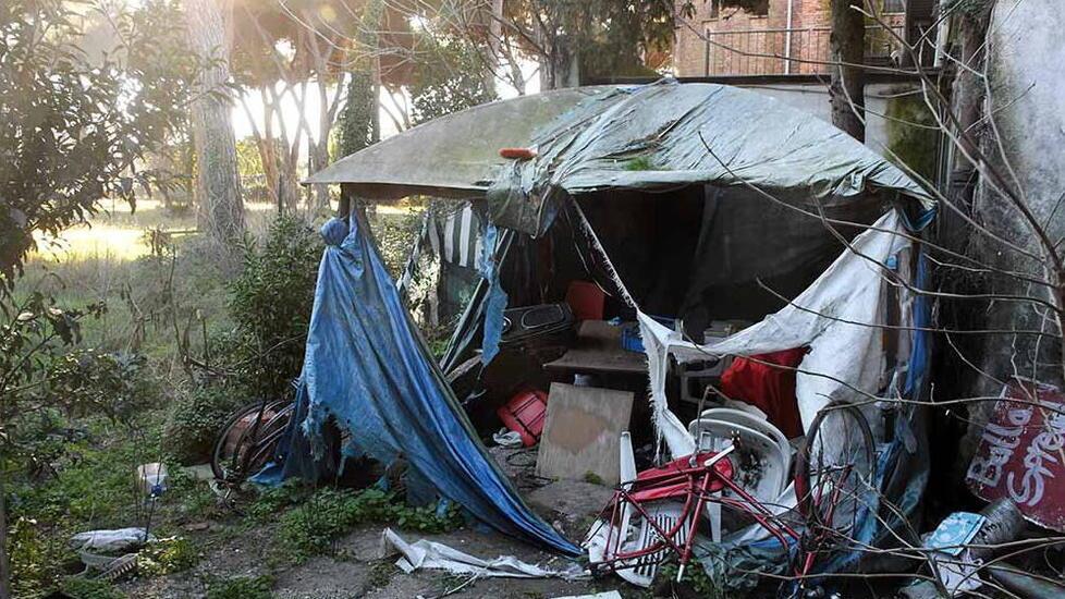 Una zona dell’ex campo profughi a pochi metri da dove è stato ritrovato il corpo di Paolo Fiorentino