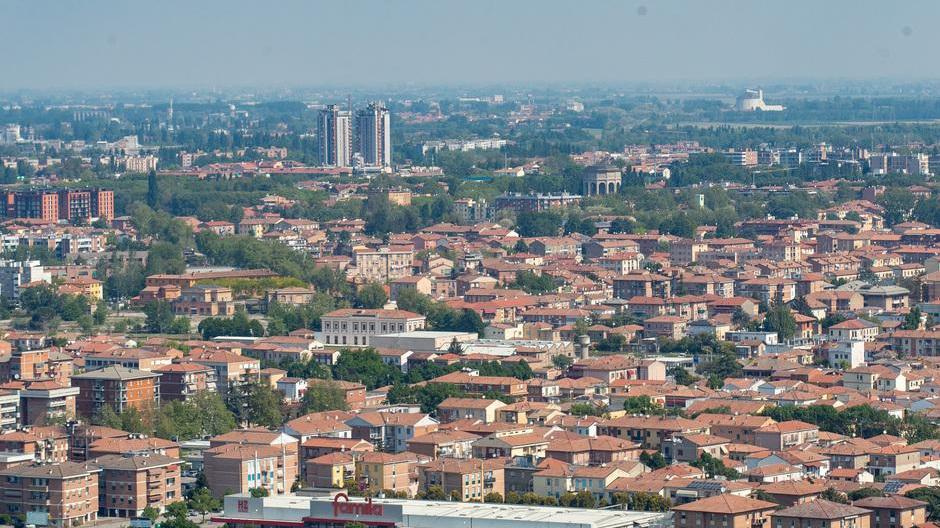 Ferrara, il Comune intasca 32,5 milioni dall’Imu. Ferraresi ligi, non hanno evaso nel 2021