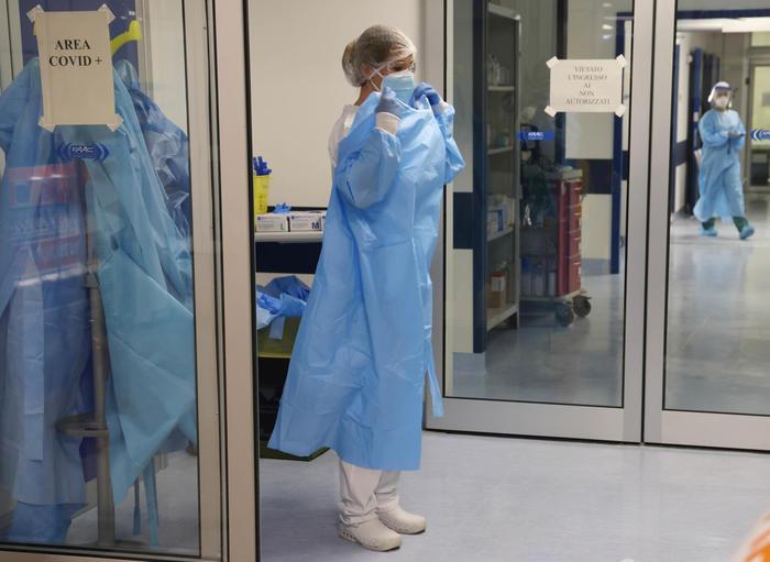 Covid in Sardegna, 4 decessi e nuovo boom di contagi: 2023