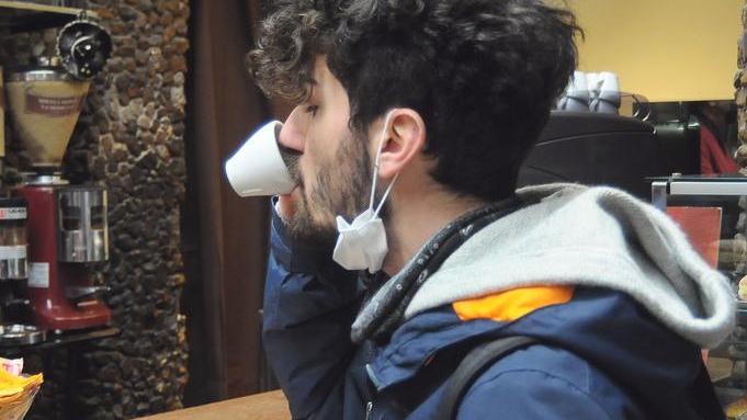 Il rincaro del caffè non piace I locali: «Stiamo valutando»
