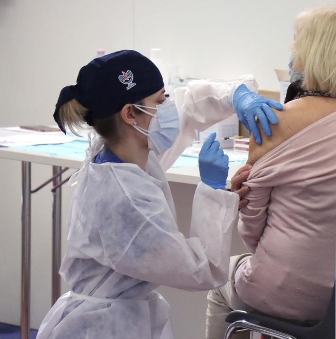Over 50 e obbligo: 1.150 prenotazioni Crescono le prime dosi 