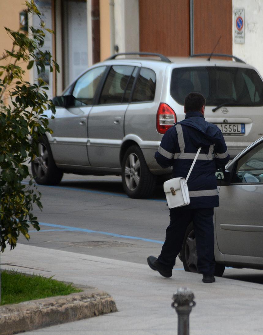 Assiste il compagno malato Licenziata per le assenze 