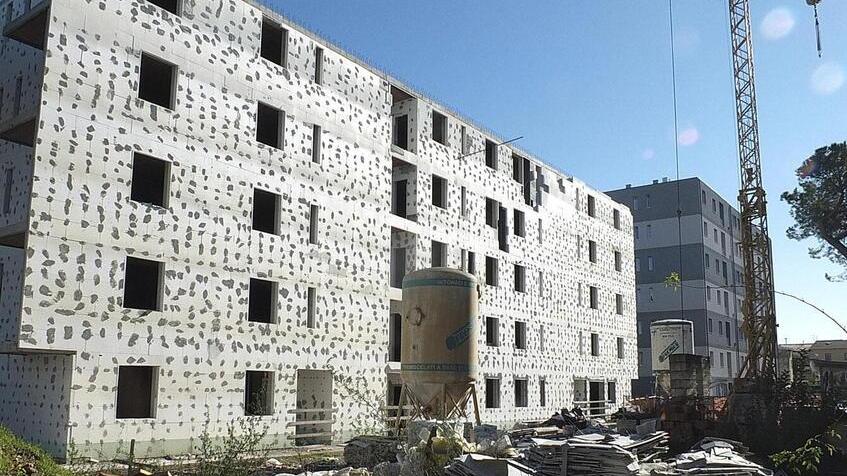 Le nuove costruzioni di edilizia popolare a Sant’Ermete, nella periferia di Pisa