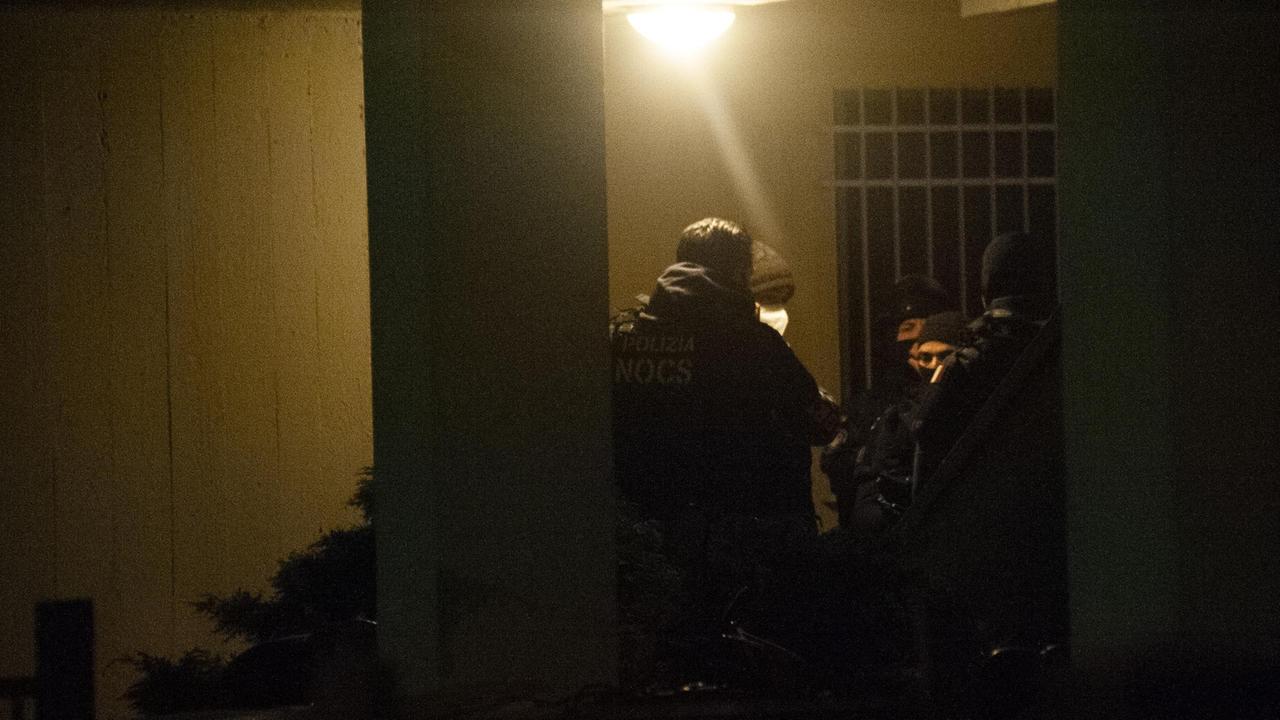 L’intervento dei Nocs nell’abitazione del 44enne barricato in casa