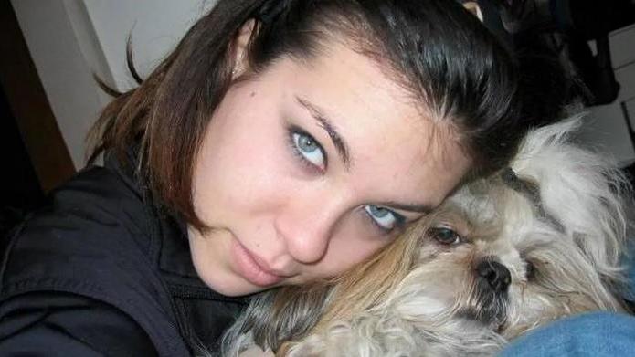 Carolina Contini, morta a 25 anni in un incidente d'auto: guidava il fidanzato