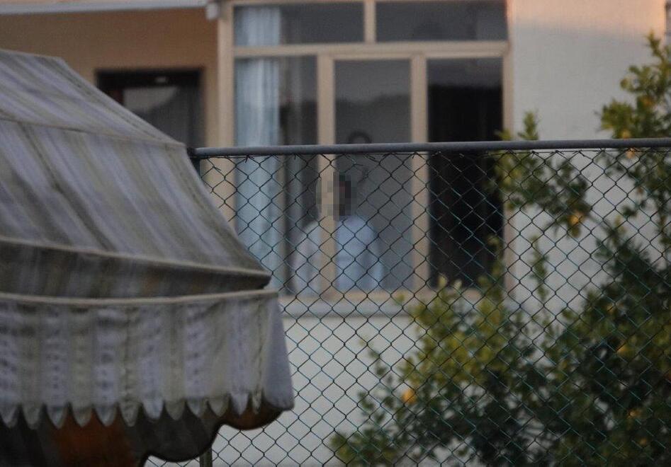 La pistola fa fuoco, la gente va in strada: alla fine l’irruzione. Il racconto del terrore a Torre del Lago 
