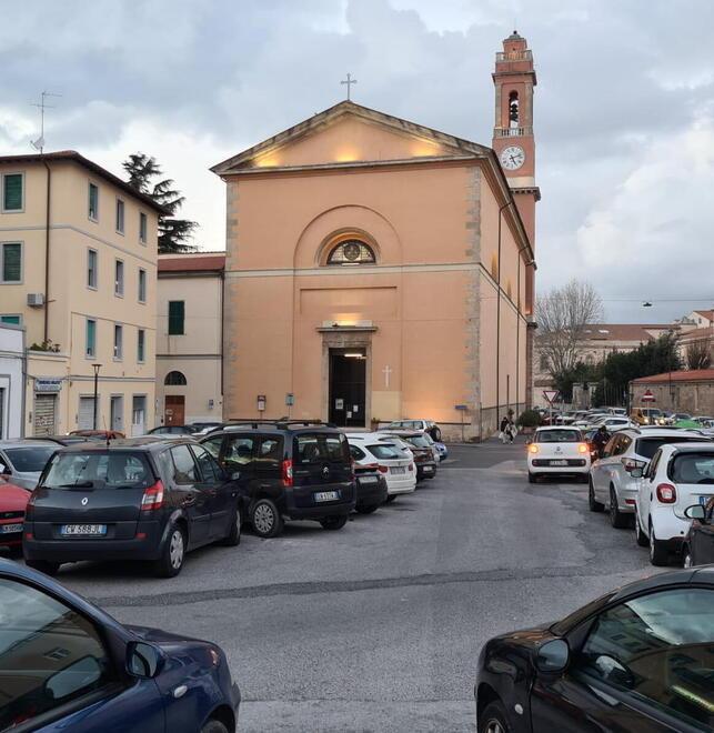 Un po’ parcheggio e un po’ parco. Ecco come diventerà l'area davanti alla chiesa di Sant'Andrea  