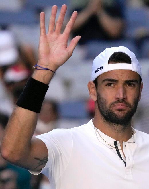 Berrettini avanti con fatica Ok Sonego e Camila Giorgi 