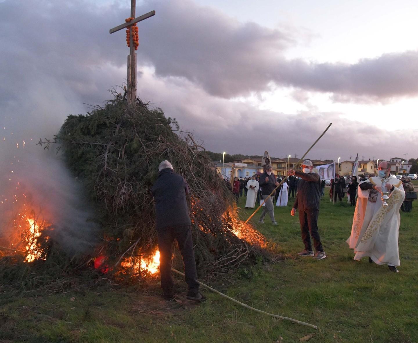 Sant’Antonio, domenica la festa con l’accensione de Su fogarone