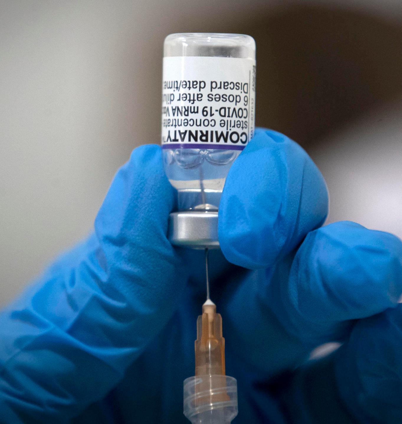 Domani vaccinazioni al Palazzetto