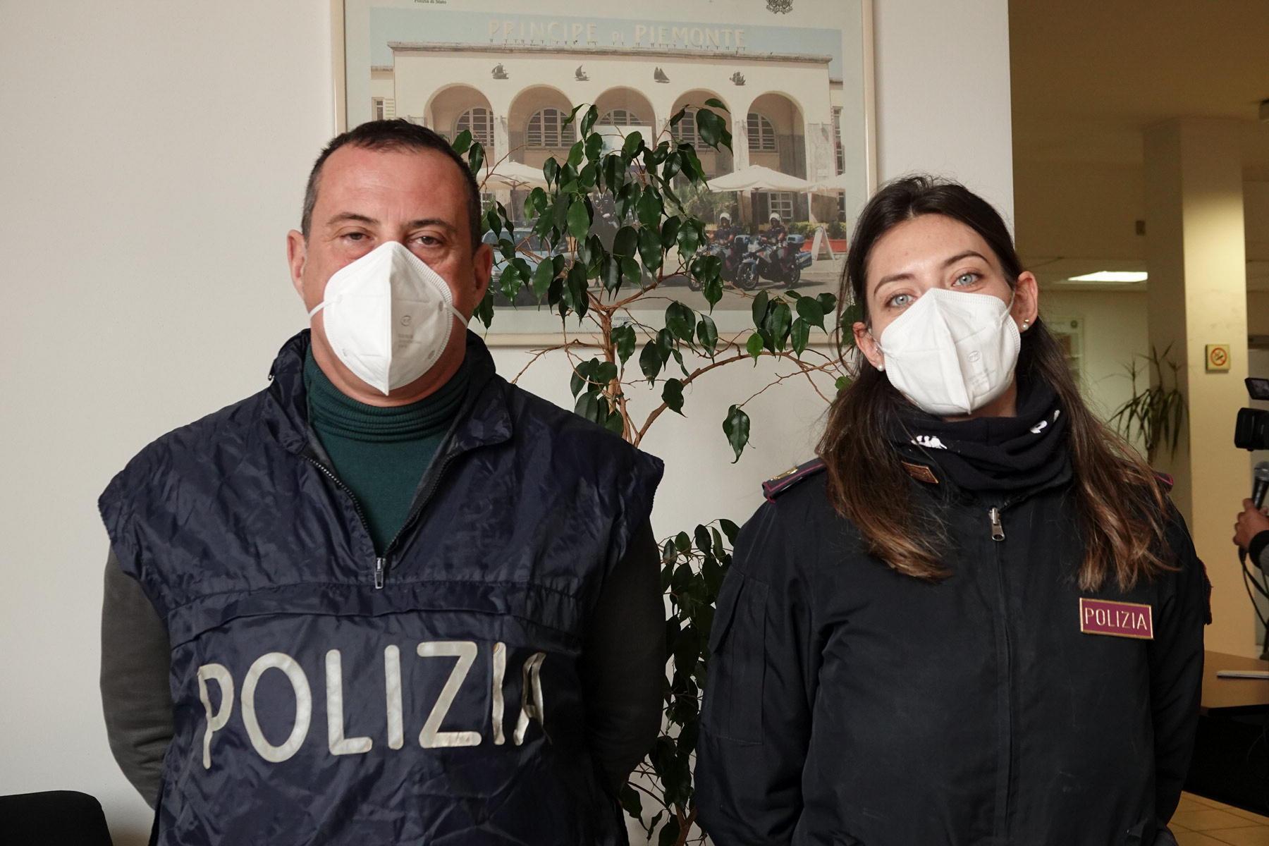 i poliziotti Roberto Femia e Martina De Vincenzo