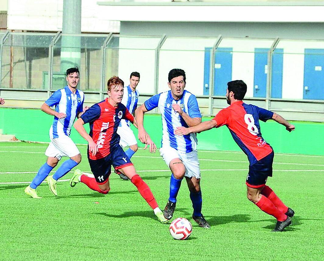 Una fase del match di Promozione fra Cecina e Colli-Marittimi (foto Falorni/Silvi)